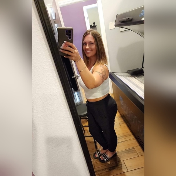 Meet your Posher, Mal - Picture 2 of 10